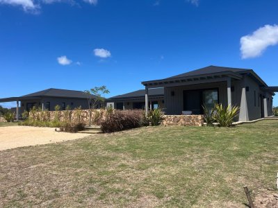 Venta casa de 4 dormitorios en Puerto Quetzal, La Barra