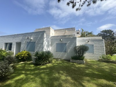 Casa en alquiler temporal de 4 dormitorios en Rinción del Indio 