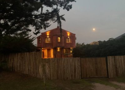 Casa en alquiler temporal de 4 dormitorios en La Barra