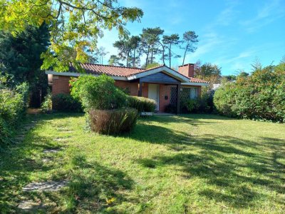 Casa en alquiler temporal, de 3 dormitorios, en zona Cantegril! 