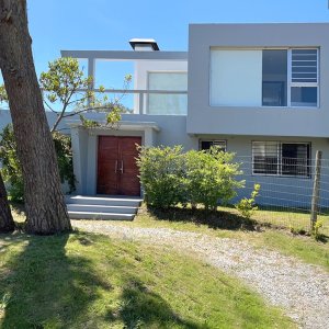 Casa en venta, de 5 dormitorios en Rincón del Indio, Punta del Este.