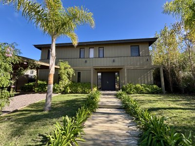 Casa en venta de 4 dormitorios en Jose Ignacio, barrio cerrado Pinar del Faro