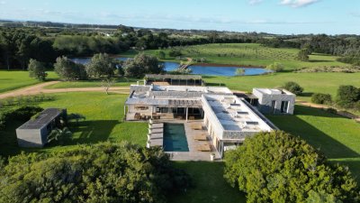 Chacra en venta de 3 has. con Casa de 4 dormitorios en Jose Ignacio
