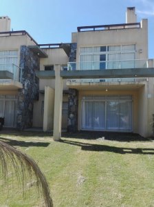 Alquiler Temporario Apartamento 3 Dormitorios, Manantiales, Punta del Este