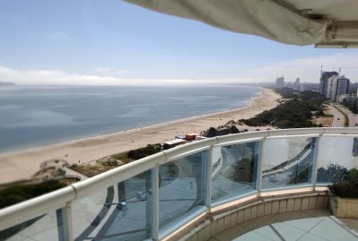 Venta Apartamento 3 Dormitorio y dependencia, Playa Mansa, Punta del Este