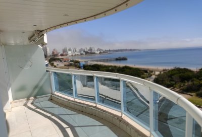 Venta Apartamento 3 Dormitorio y dependencia, Playa Mansa, Punta del Este