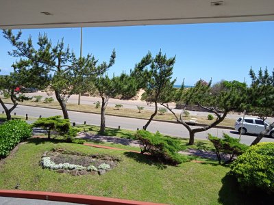 Venta Apartamento 2 Dormitorios, Playa Mansa, Punta del Este