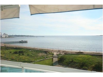 Apartamento en venta Playa Mansa 2 dormitorios