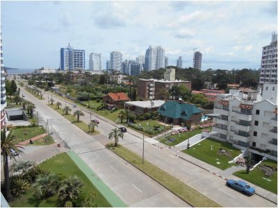 Venta Apartamento 3 Dormitorios, Playa Brava-Chiverta, Punta del Este