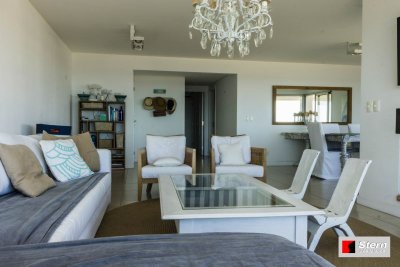 Venta Apartamento 3 Dormitorios, Playa Mansa Punta del Este