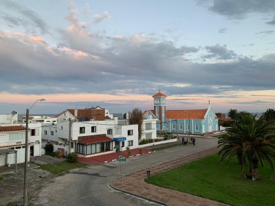 Venta Apartamento 2 Dormitorios y medio, Peninsula, Punta del Este