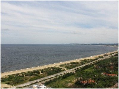 Venta Apartamento 3 Dormitorios, Playa Mansa, Punta del Este