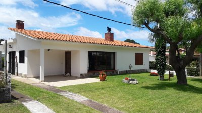 Alquiler Temporario Casa 3 Dormitorios, Playa Mansa, Punta del Este