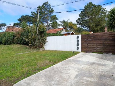 Casa en venta de 2 dormitorios y ½ con 1 baño con Parrillero! 
