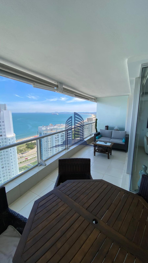 Apartamento en VENTA, playa mansa, Punta del Este. 2 dormitorios en suite