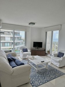 Excelente Oportunidad !!! Apartamento en zona residencial de  Punta del  Este, Maldonado