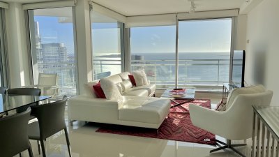 APARTAMENTO EN VENTA- PLAYA MANSA, PUNTA DEL ESTE, 3 DORMITORIOS + DEPENDENCIA 