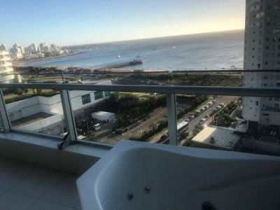 Apartamento en venta Playa Mansa 2 dormitorios