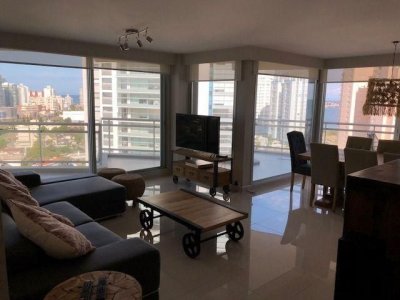 Apartamento en alquiler temporario Playa Mansa 4 ambientes