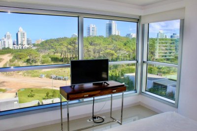 Apartamento en VENTA- playa brava, Punta del Este, 2 dorm.+dep. 