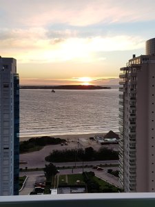 Excelente Oportunidad Apartamento 2 dormitorios en playa mansa , Punta del  Este, Maldonado