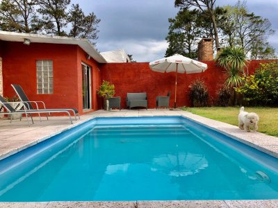 CASA EN VENTA- 3 DORMITORIOS- 3 CUADRAS DE LA PLAYA MANSA 