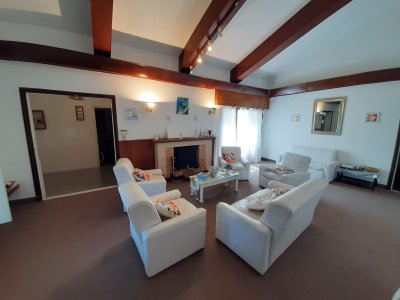 CASA EN VENTA 5 dormitorios 