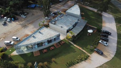 se vende local en Solanas