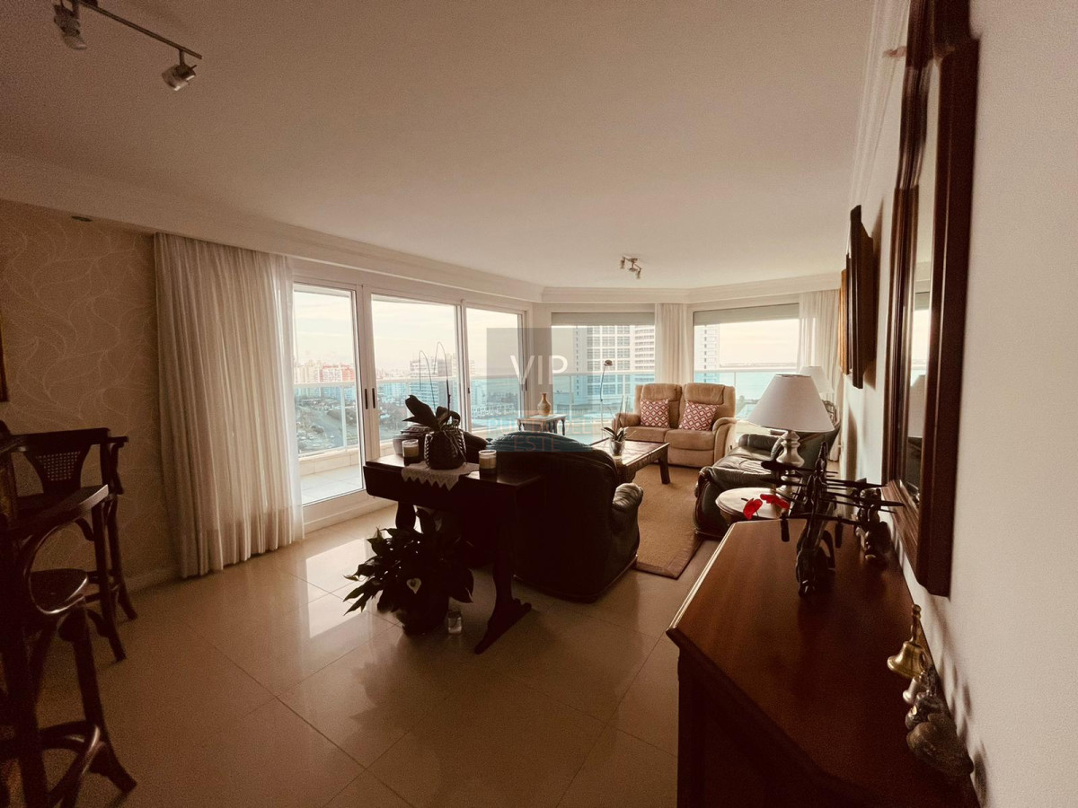 Aidy Grill - GoPunta - Portal Inmobiliario de Punta del Este - Maldonado