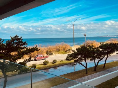 Vendo hermosa propiedad de 3 suites frente al mar