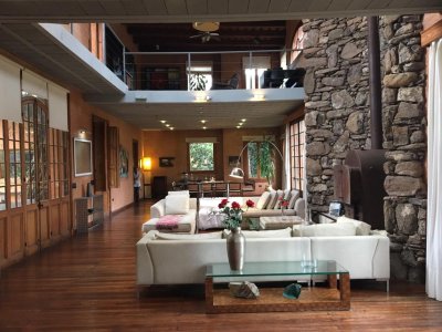 Casa de 5 dormitorios en barrio privado Punta del Este