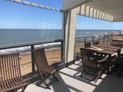 Pent house frente al mar en la Playa Brava