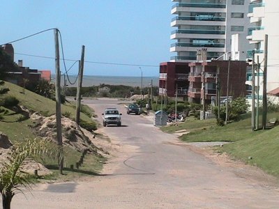 Apartamento en la brava, con amplia terraza con parrillero y vista al mar 