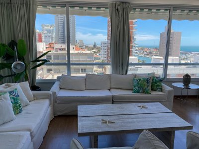 Muy lindo apartamento de 2 dormitorios en península en alquiler