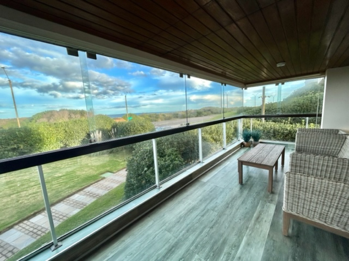 Espectacular apartamento frente al mar