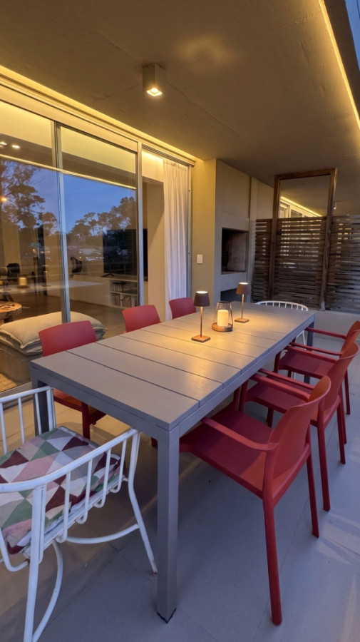 Amplio Apartamento en Rincón del Indio 3 dormitorios en venta