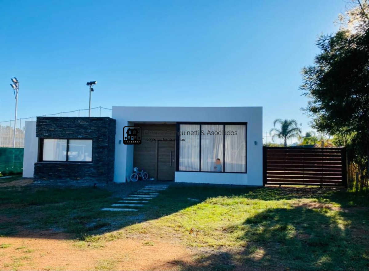 muy linda casa en barrio privado - gst1937c