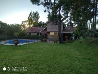 Muy linda casa de 3 dormitorios en Punta del Este en alquiler