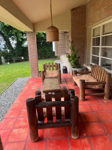 Muy linda casa en la Mansa con piscina en alquiler