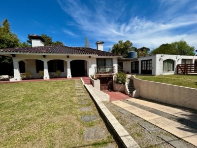 OPORTUNIDAD! Muy linda casa ideal para vivir todo el año