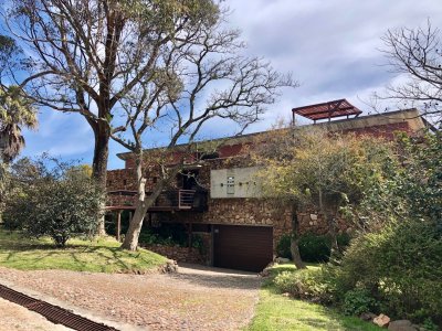 Espectacular casa en Punta Ballena con vista a Solanas 