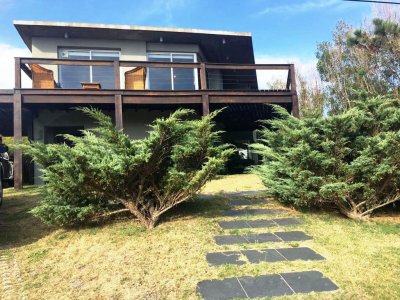 Casa en Manantiales en venta con 3 dormitorios