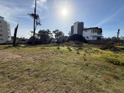 Oportunidad en venta de terreno en playa mansa parada 35 
