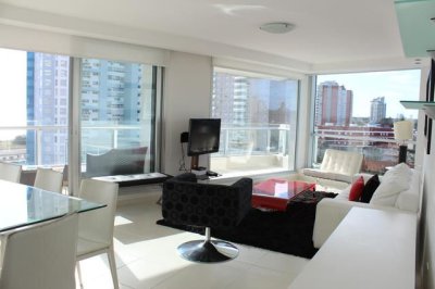 Amplio apartamento a 60m de la Mansa.