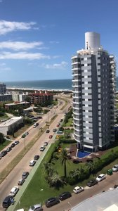 Dos dormitorios y medio con vista al mar