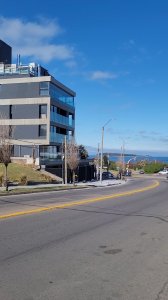 Un dormitorio y medio a media cuadra de la Playa Mansa