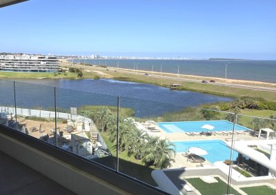 Tres dormitorios con hermosa vista al mar