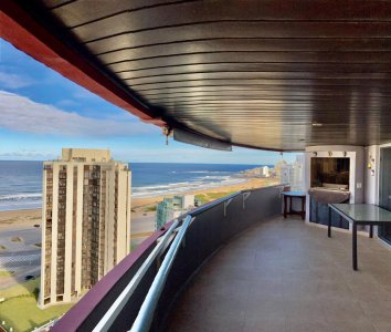 Penth House.Ambientes luminosos .Muy buena vista al mar