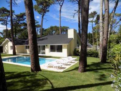 Hermosa residencia a pocas cuadras de la playa