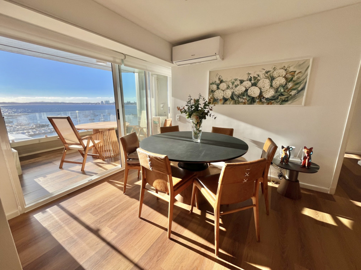 Imagen de Apartamento de cuatro dormitorios con vista al Puerto